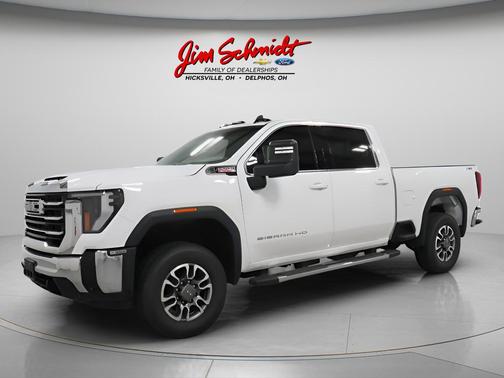 Summit White 2025 GMC Sierra 2500 SLE