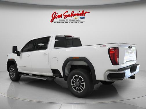 Summit White 2025 GMC Sierra 2500 SLE