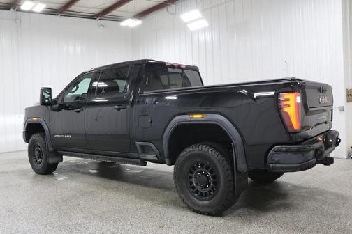 2024 GMC Sierra 2500 AT4