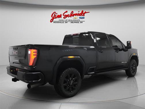 2025 GMC Sierra 2500 AT4
