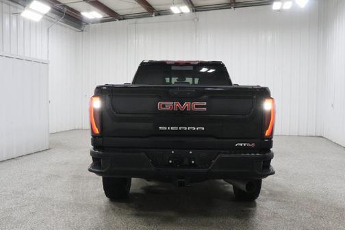 2025 GMC Sierra 2500 AT4