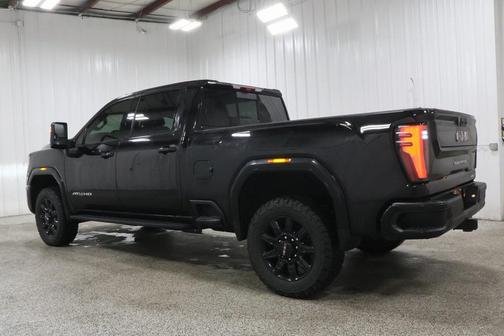 2025 GMC Sierra 2500 AT4