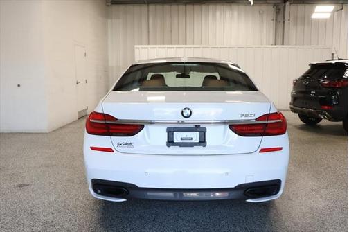 2019 BMW 750 I