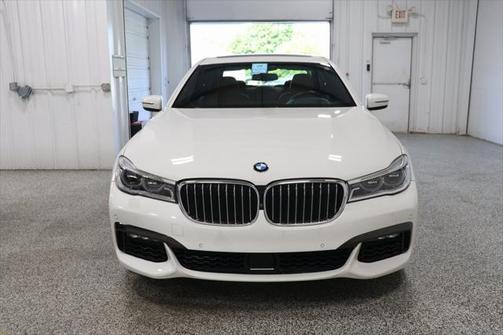 2019 BMW 750 I