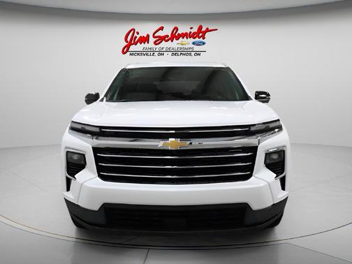 Summit White 2027 Chevrolet Traverse LT