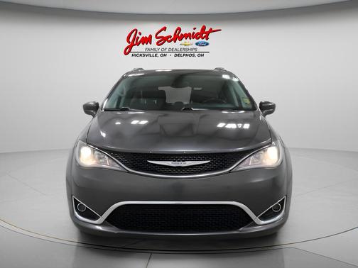 2018 Chrysler Pacifica Touring-L