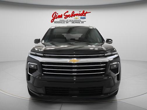 Mosaic Black Metallic 2026 Chevrolet Traverse High Country