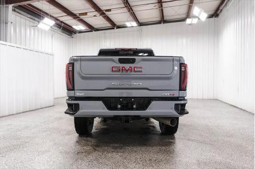 2024 GMC Sierra 2500 AT4