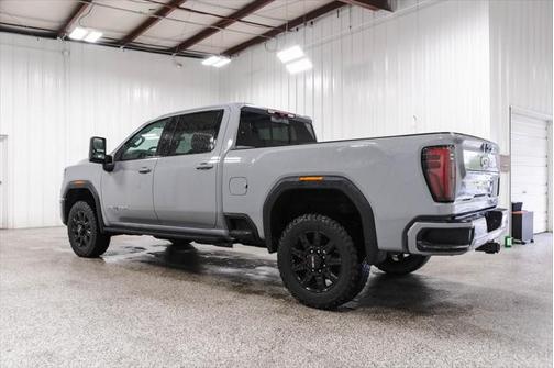 2024 GMC Sierra 2500 AT4