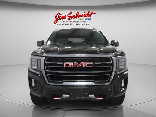 Onyx Black 2024 GMC Yukon XL AT4