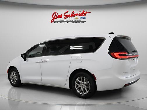 2025 Chrysler Pacifica L