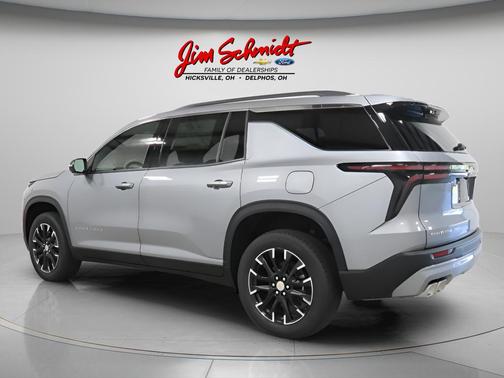 Sterling Gray Metallic 2026 Chevrolet Traverse LT