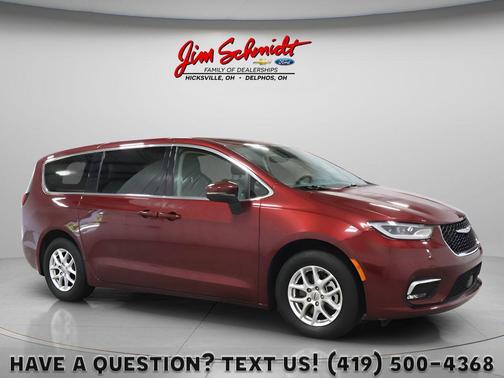 Velvet Red Pearlcoat 2023 Chrysler Pacifica Touring L