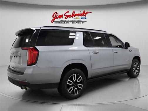 2024 GMC Yukon XL AT4