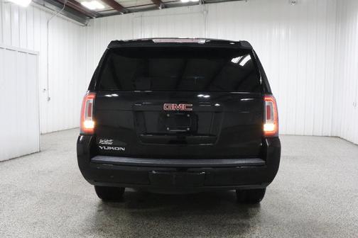 Onyx Black 2018 GMC Yukon SLE