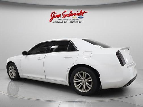 2017 Chrysler 300 Limited