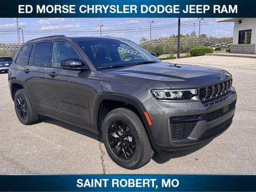 Metallic 2026 Jeep Grand Cherokee Laredo