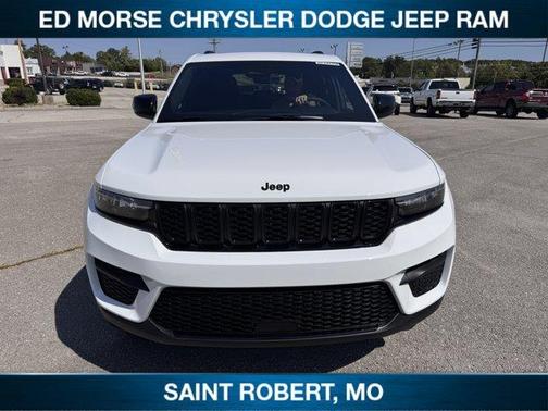 2025 Jeep Grand Cherokee Laredo