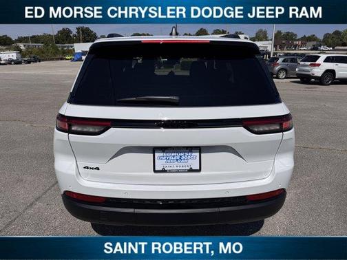 2025 Jeep Grand Cherokee Laredo