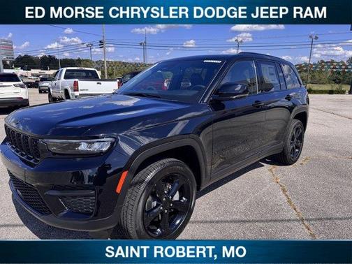 2025 Jeep Grand Cherokee Laredo