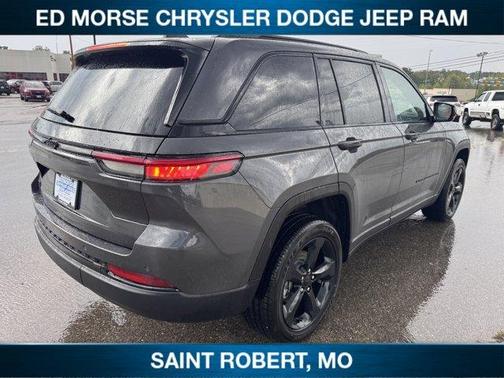 2025 Jeep Grand Cherokee Laredo