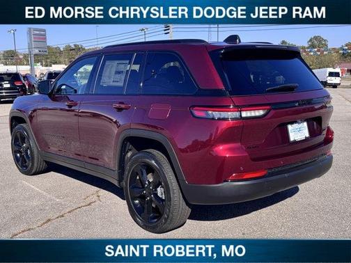 2025 Jeep Grand Cherokee Laredo