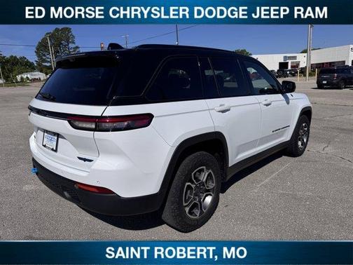 Bright White Clearcoat 2023 Jeep Grand Cherokee 4xe Trailhawk
