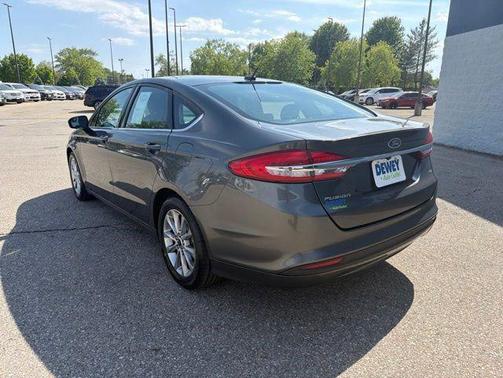 Magnetic 2017 Ford Fusion SE