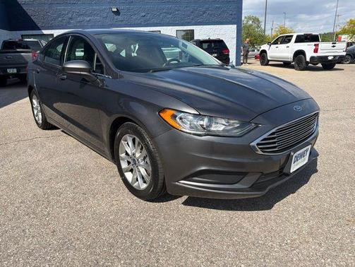 Magnetic 2017 Ford Fusion SE