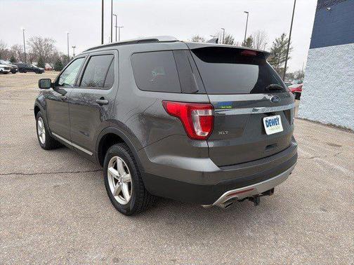 Magnetic 2016 Ford Explorer XLT