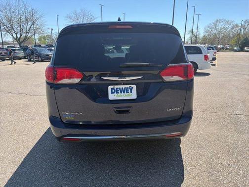 Jazz Blue Pearlcoat 2019 Chrysler Pacifica Limited