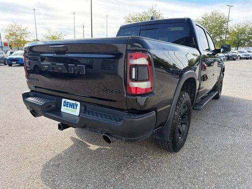 Diamond Black Crystal Pearlcoat 2022 RAM 1500 Rebel