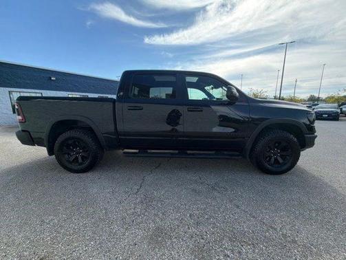 Diamond Black Crystal Pearlcoat 2022 RAM 1500 Rebel