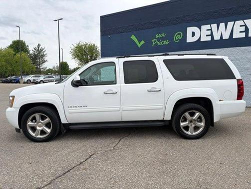 Summit White 2012 Chevrolet Suburban 1500 LT