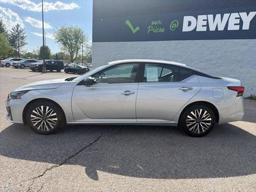 Brilliant Silver Metallic 2024 Nissan Altima 2.5 SV
