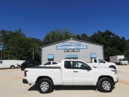Glacier White 2022 Nissan Frontier S