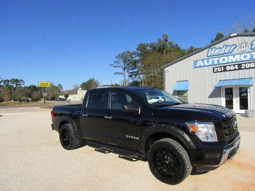 2021 Nissan Titan SV