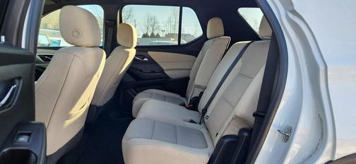 2022 Chevrolet Traverse LS