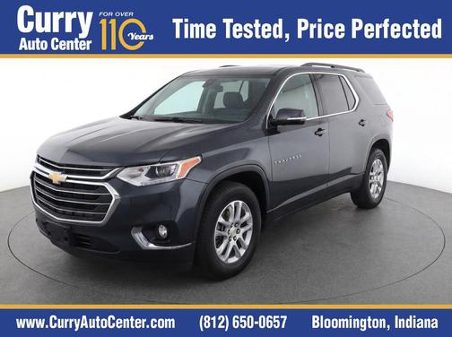 Graphite Metallic 2021 Chevrolet Traverse LT Cloth