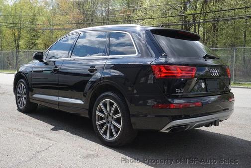 Orca Black Metallic 2019 Audi Q7 55 Premium Plus