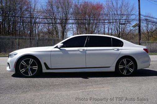 2016 BMW 750 i xDrive