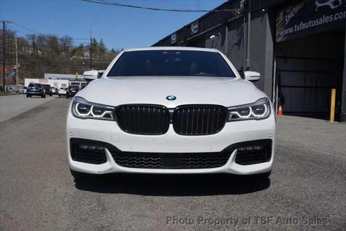 2016 BMW 750 i xDrive