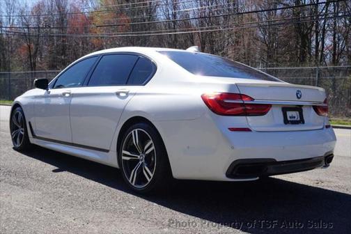 2016 BMW 750 i xDrive