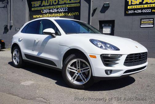 Carrara White Metallic 2018 Porsche Macan T