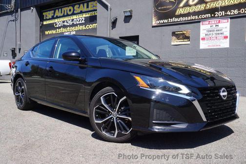 Super Black 2024 Nissan Altima SR Intelligent AWD