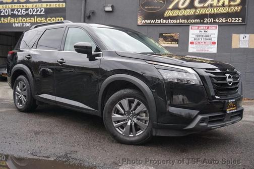 2025 Nissan Pathfinder SV FWD