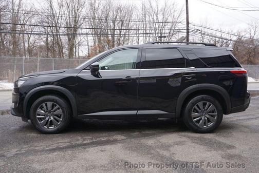 2025 Nissan Pathfinder SV FWD