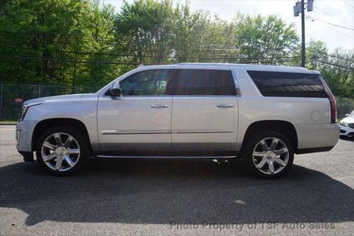 2017 Cadillac Escalade ESV Luxury