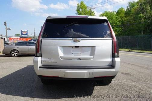 2017 Cadillac Escalade ESV Luxury