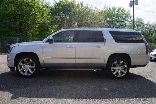 2017 Cadillac Escalade ESV Luxury